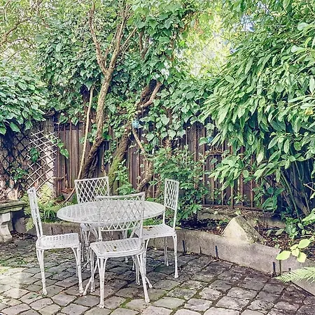 Charming 2 With Private Garden Апартаменты Версаль